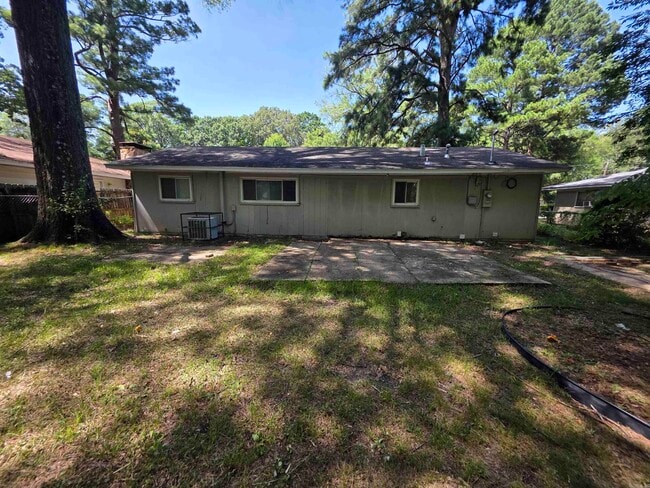 Building Photo - 6605 Poppy Rd