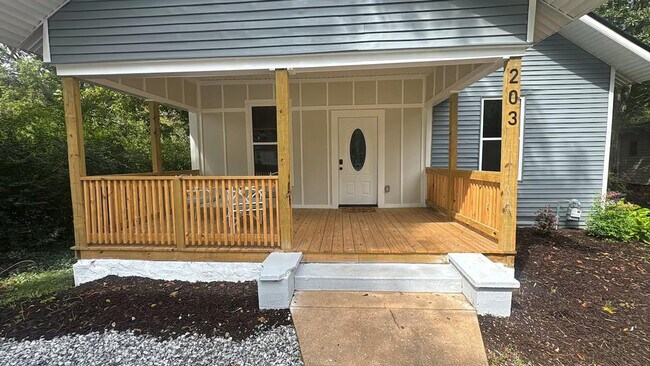 Building Photo - 203 Brockman Ave