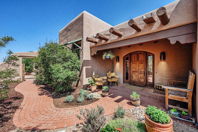 Primary Photo - Stunning Home on the Old Raven Crest Farm