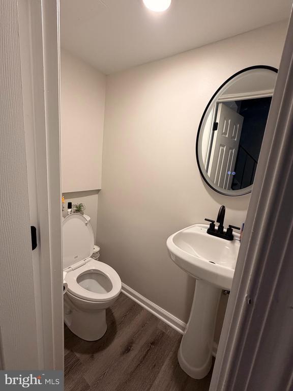 Building Photo - 7735 Matisse Way