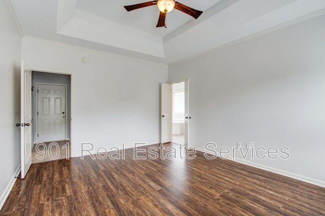 Building Photo - 7827 Anna Calla Way
