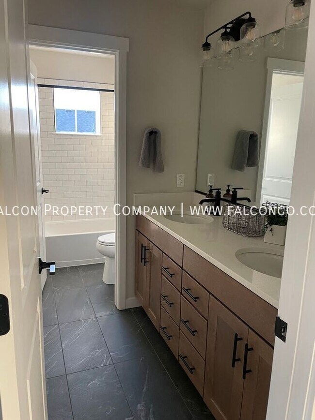 Building Photo - 8224 Harvey Logan Dr