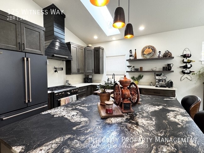 Building Photo - 175 Witness Wy