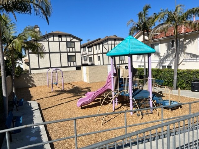 Building Photo - 1903 Huntington Ln