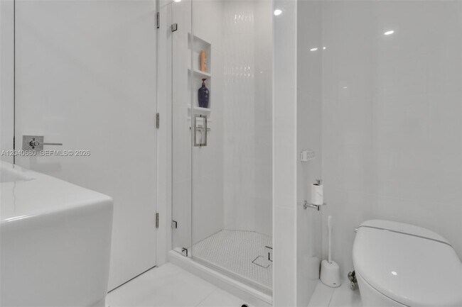 Building Photo - 5701 Collins Ave