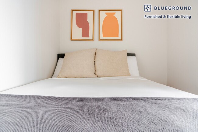 Building Photo - 3030 Potomac Ave