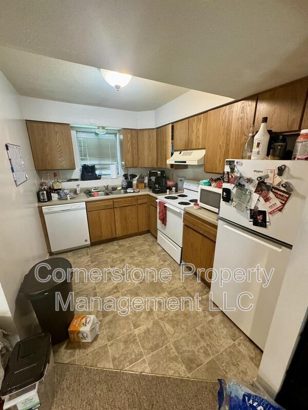 Building Photo - 1000 Emery Rd