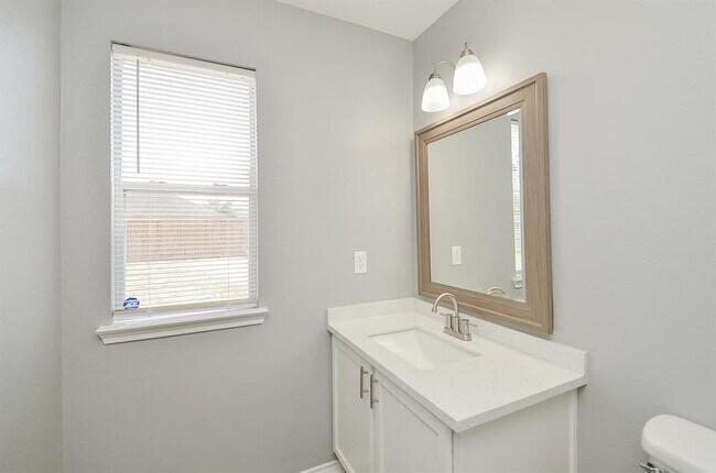 Building Photo - 20131 Larkspur Landing