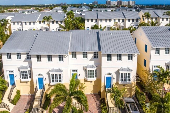 Building Photo - 464 Juno Dunes Way