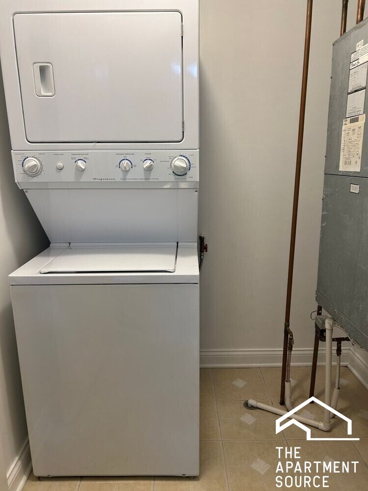 Building Photo - 3420 N Old Arlington Heights Rd