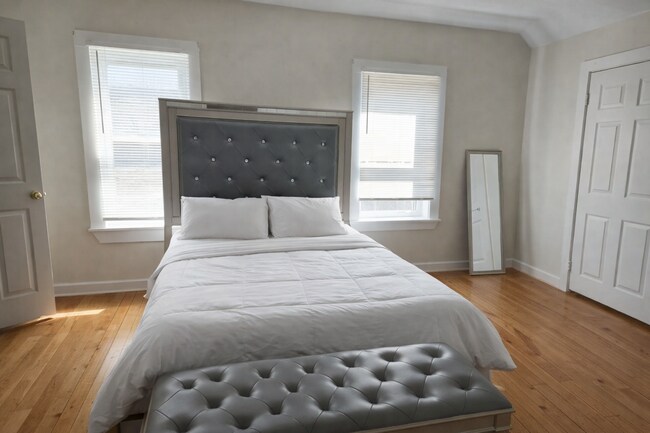 Building Photo - 64 Chase Ave