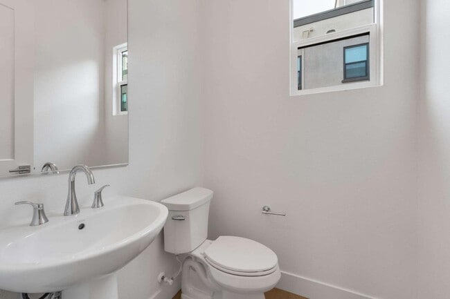 Building Photo - 202 Stone Pine Terrace