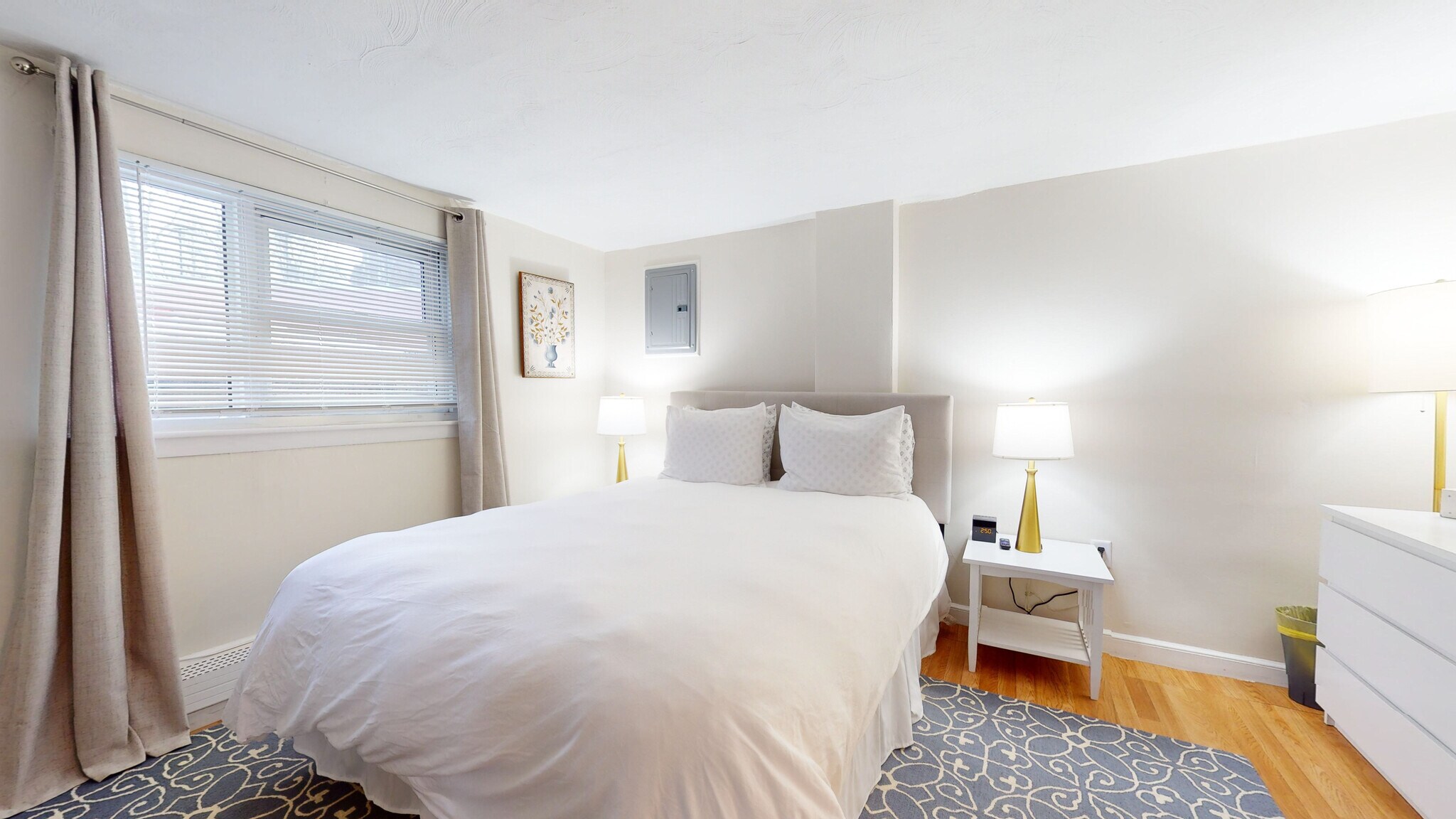 Building Photo - 79 Chestnut St