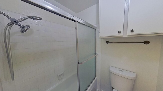 Building Photo - Remodeled 1 Bedroom 1 Bath Condo in Laguna...