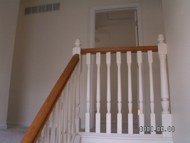 Building Photo - 931 Jasmine Dr