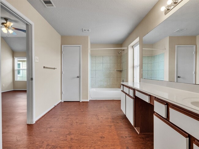 Building Photo - 5018 Blue Spruce Hill St