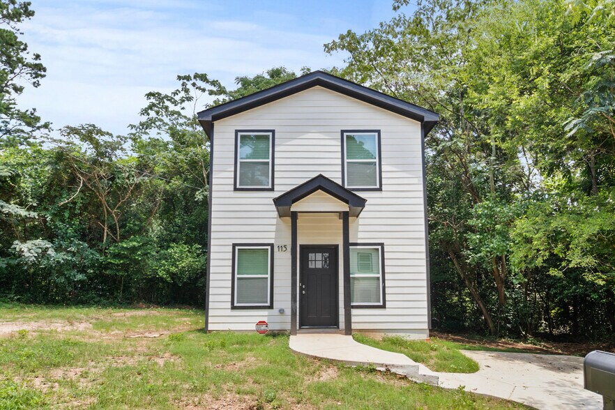 Building Photo - 789 Main St