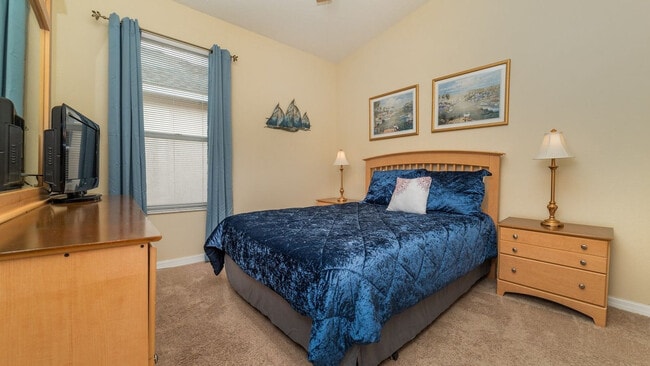 Building Photo - 8190 Fan Palm Way