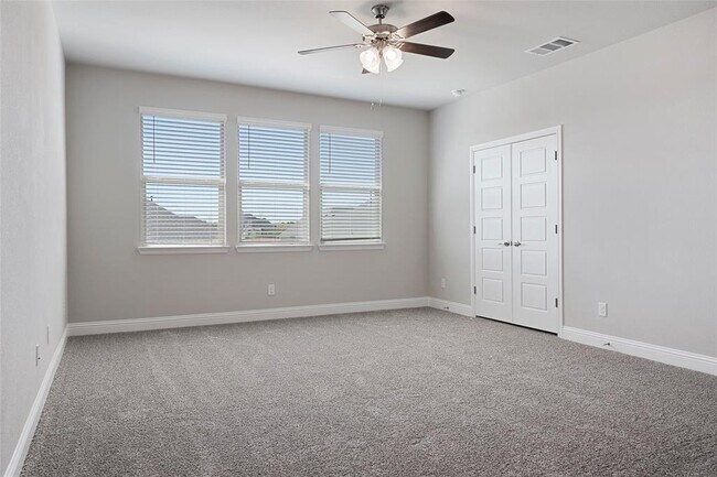 Building Photo - 1105 Whispering Hl Dr