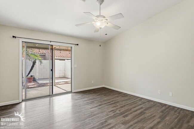 Building Photo - Newly Updated 2Bdm 2Ba Home with Fireplace & Private Patio in Mesa!
