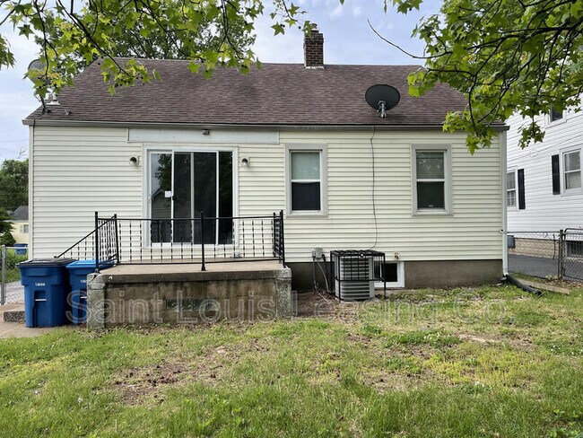 Building Photo - 1629 Talisman Ln