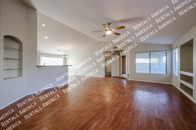 Building Photo - 658 S 110th Pl