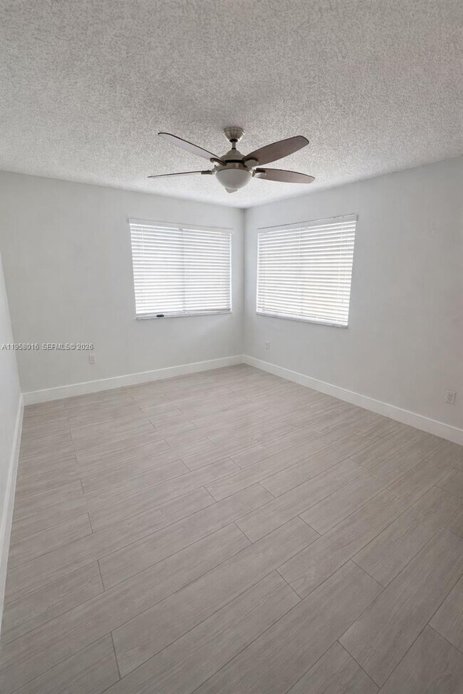 Building Photo - 10034 SW 221st St Rd