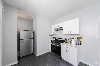 Building Photo - 2 bedroom in Chicago IL 60647