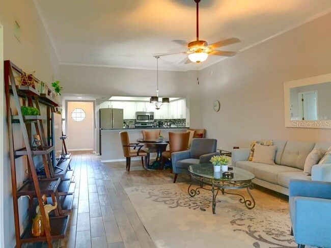 Building Photo - 1355 Saxony Cir