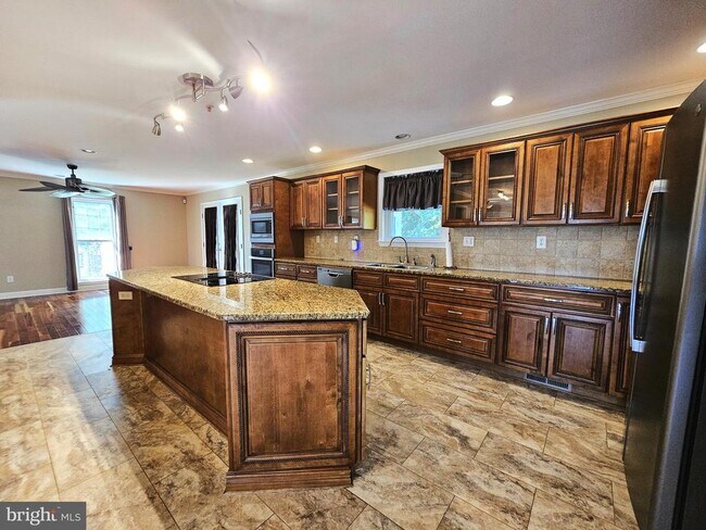 Building Photo - 5641 Scottish Highlands Cir
