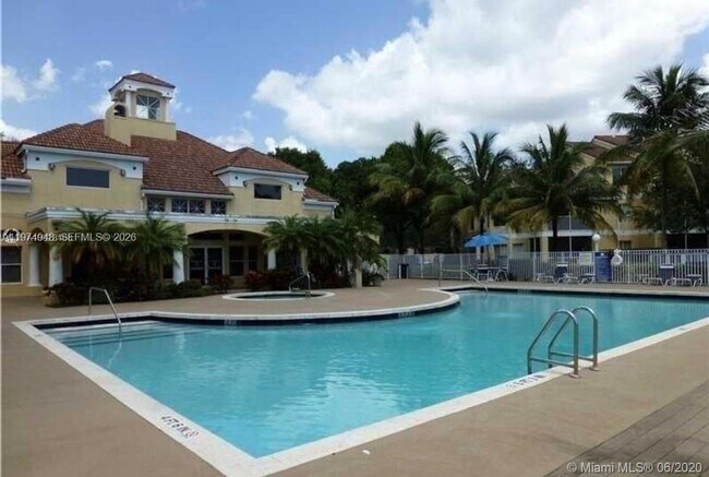 Building Photo - 2647 NW 33rd St