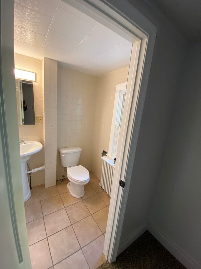 Building Photo - Charming 3 BR /2 BA Home in Lancaster City