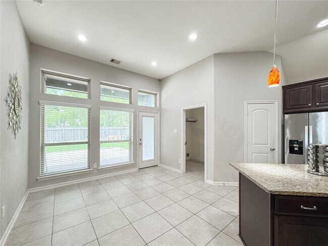 Building Photo - 4714 Western Brook Dr
