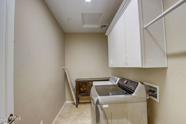 Building Photo - 26844 N 89th Dr