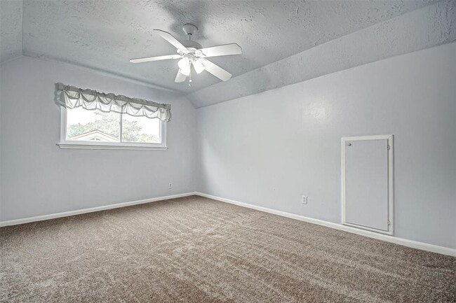 Building Photo - 9623 Philmont Dr