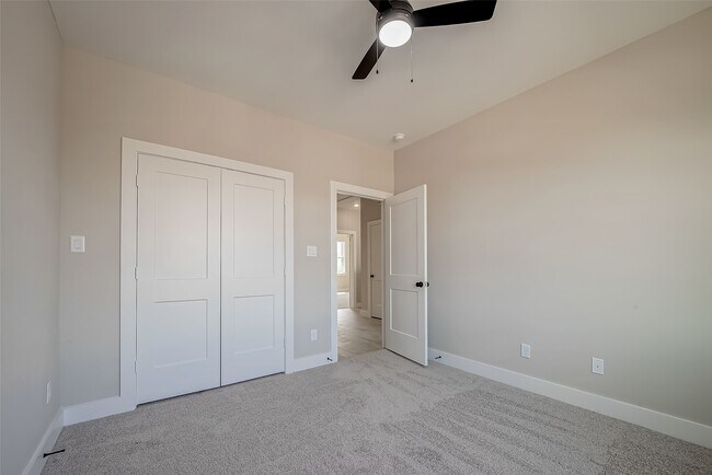 Building Photo - 8128 Chateau St