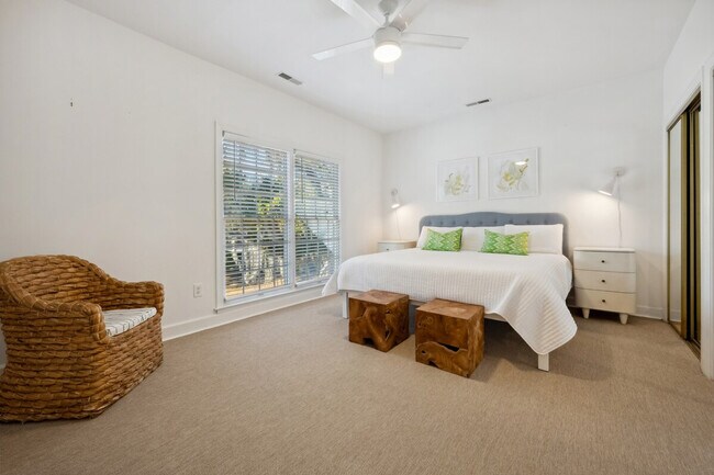 Building Photo - 723 Bonnyneck Dr