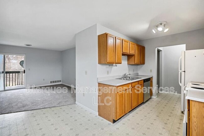 Building Photo - 118 Talon Pl