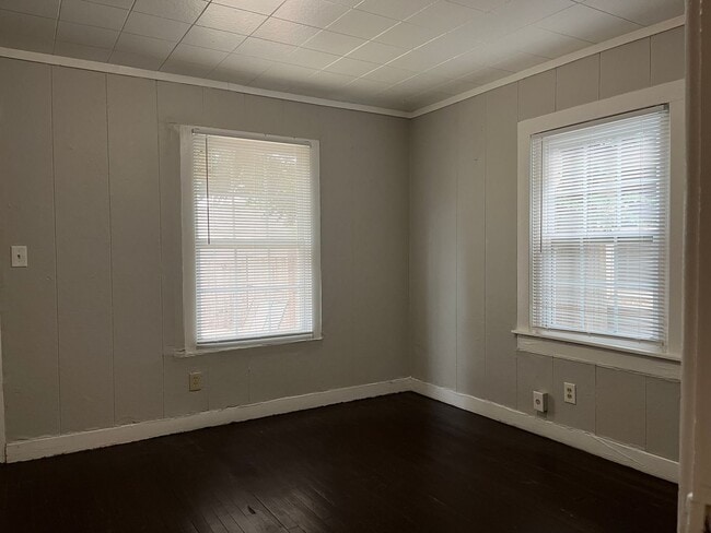 Building Photo - 2321 15th St