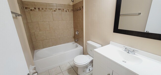 Building Photo - 5889 Cypress Cir