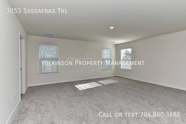 Building Photo - 3053 Sassafras Trl