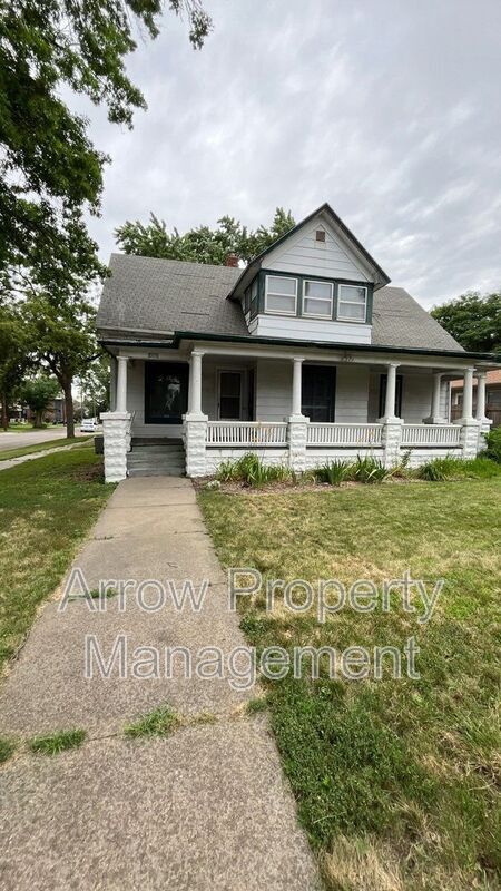 Primary Photo - 4902 Madison Ave