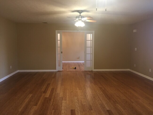 Building Photo - New Year = New Look (Fresh Paint Coming Soon)!