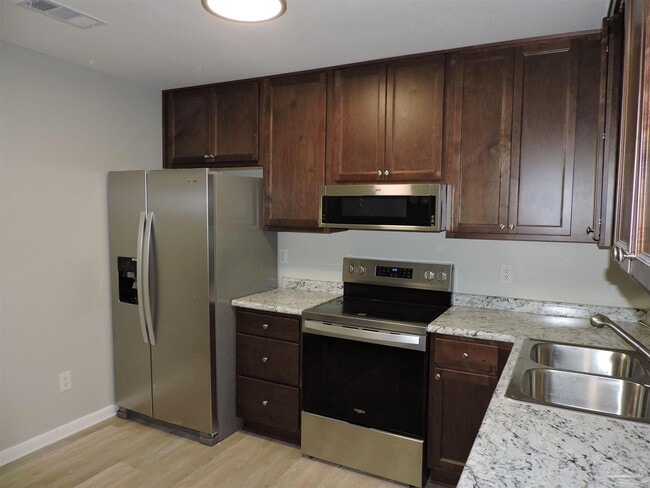 Building Photo - 5094 Yacht Harbor Cir