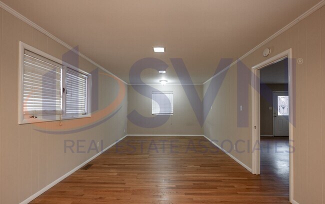 Building Photo - Charming Brick Ranch on a Spacious, Wooded Lot!