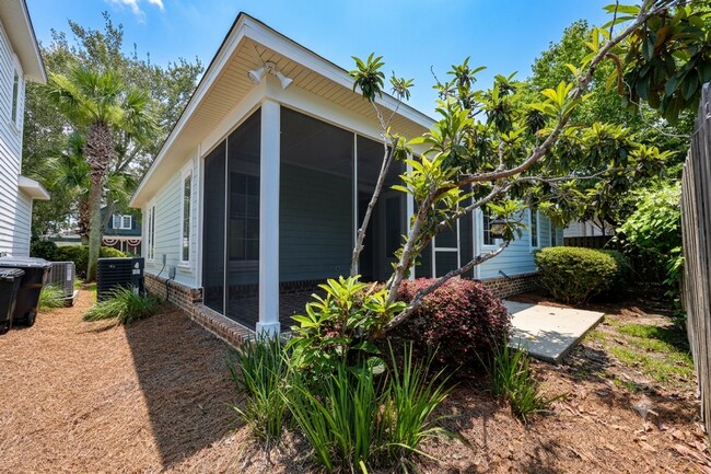 Building Photo - Church Street Village Home For Rent