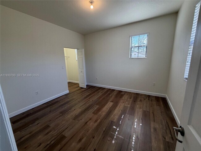 Building Photo - 3501 W 92nd Pl