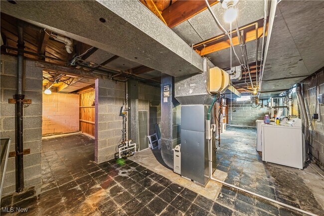 Building Photo - 21516 Halworth Rd