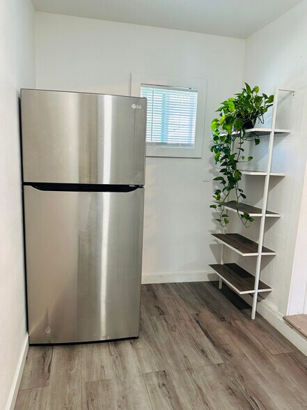 Building Photo - 2707 Cridge St