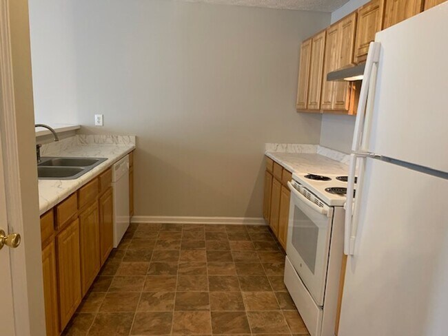 Building Photo - Coming Soon! Charming 3 Bedroom / 2 Bath Ranch Home in Jonesboro!